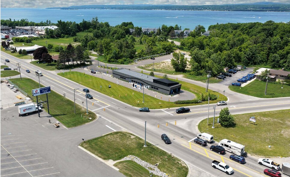 More Photos Of 1294 N US Highway 31, Petoskey Carwash For Sale