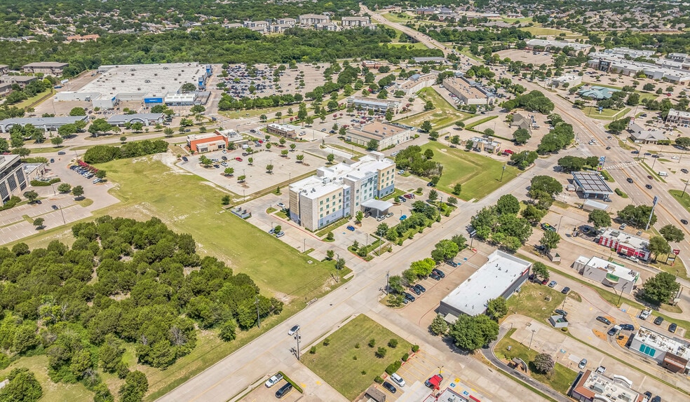 More Photos Of 409 N Clark Rd, Cedar Hill Hotel For Sale