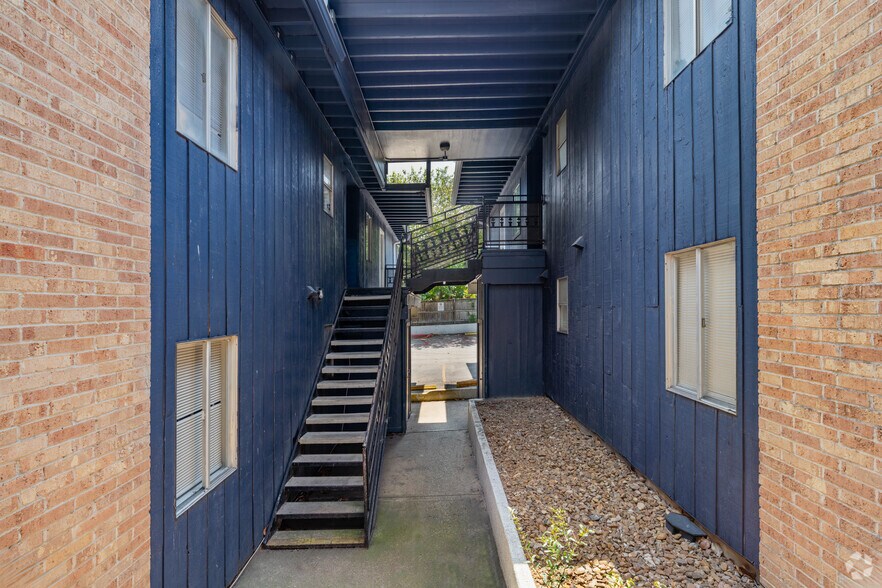 More Photos Of 3102 Hillcrest Dr, San Antonio Multifamily For Sale