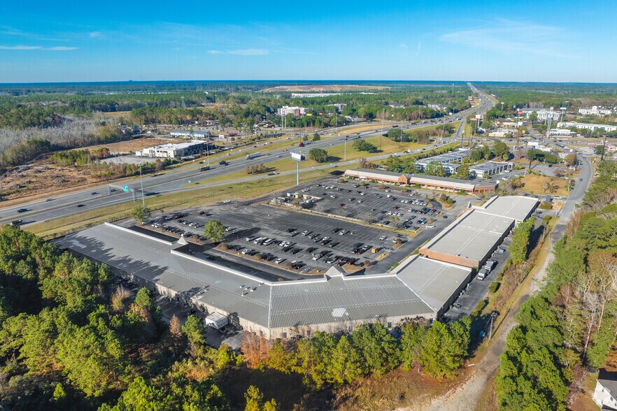 More Photos Of 11 Gateway Blvd S, Savannah Unknown For Lease