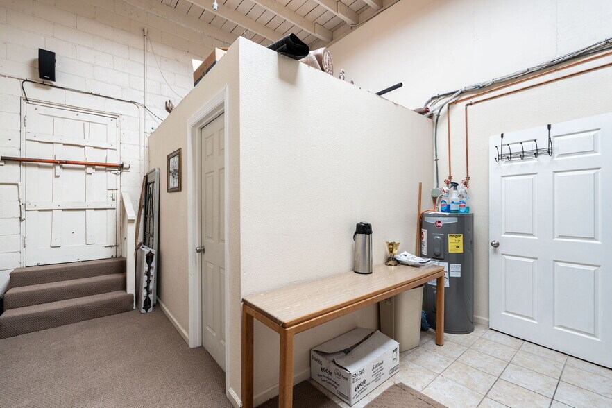 More Photos Of 4820 International Blvd, Oakland General Retail For Sale