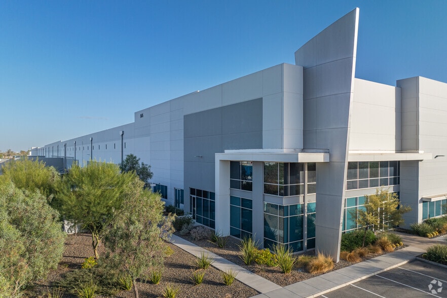 More Photos Of 575 S 143rd Ave, Goodyear Warehouse For Lease