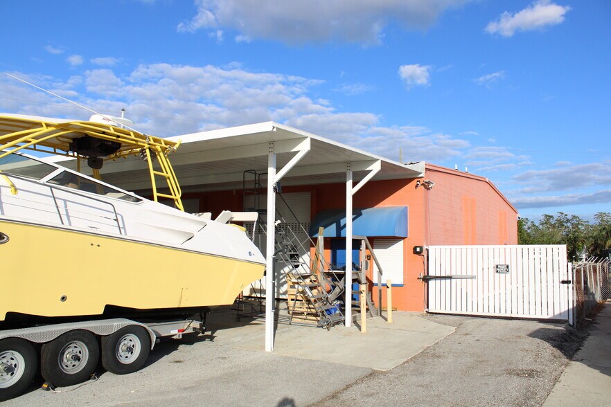 More Photos Of 5275 95th St N, Saint Petersburg Warehouse For Sale