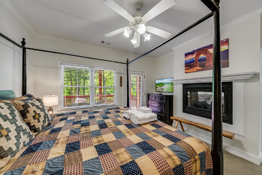 More Photos Of 892 Edelweiss Strasse, Helen Hotel For Sale