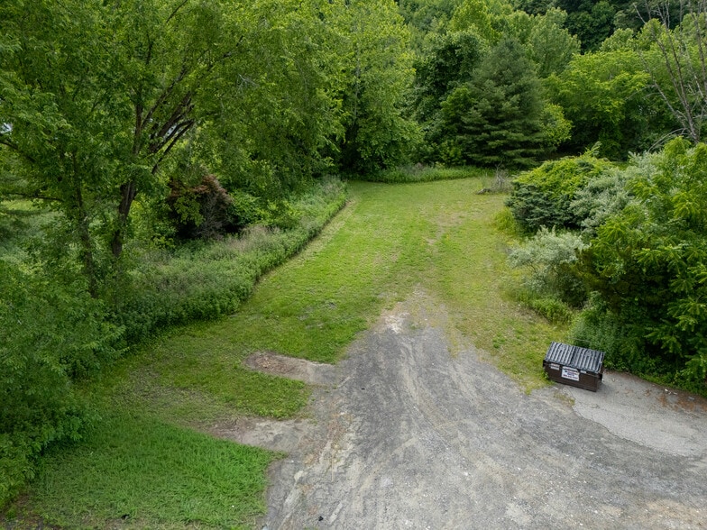 More Photos Of 329 Kent Rd, New Milford Apartments For Sale