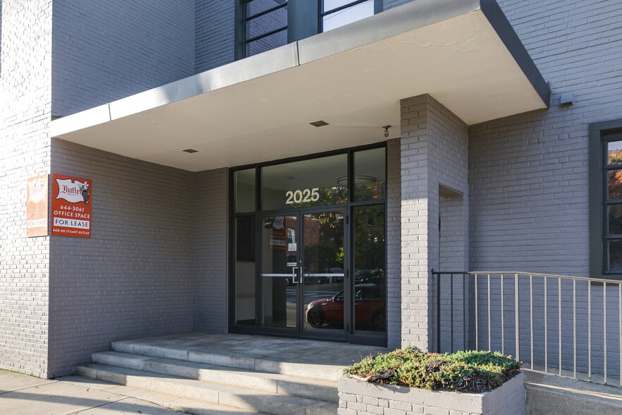 More Photos Of 2025 E Main St, Richmond Office For Lease