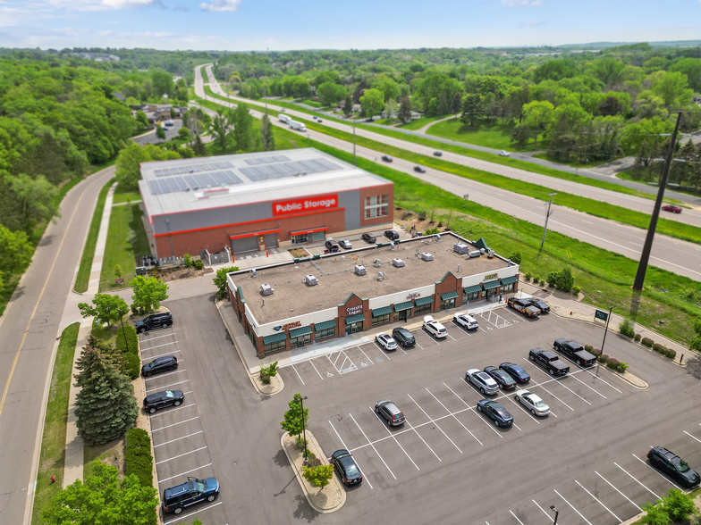 More Photos Of 3090 Courthouse Ln, Eagan General Retail For Lease