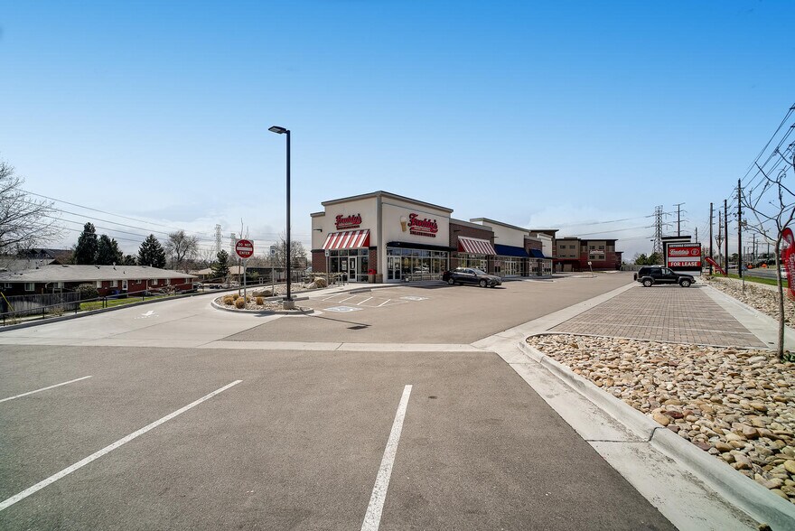 More Photos Of 6200 Leetsdale Dr, Denver Storefront For Lease