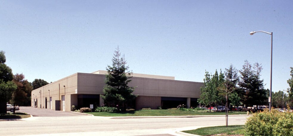 More Photos Of 40515-40539 Encyclopedia Cir, Fremont Light Manufacturing For Lease