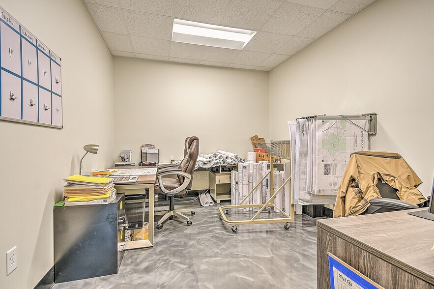 More Photos Of 915 Millennium Ct, Blountville Warehouse For Sale