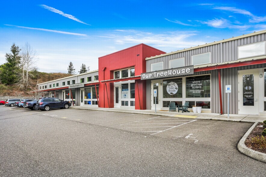 More Photos Of 909 Squalicum Way, Bellingham Flex For Sale