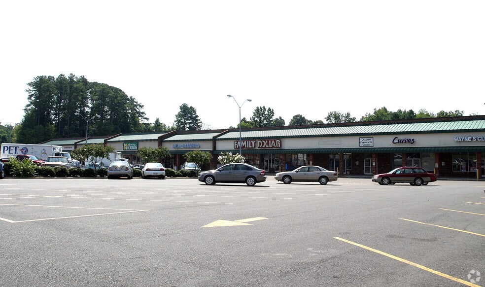 More Photos Of 630 East St, Pittsboro Unknown For Lease