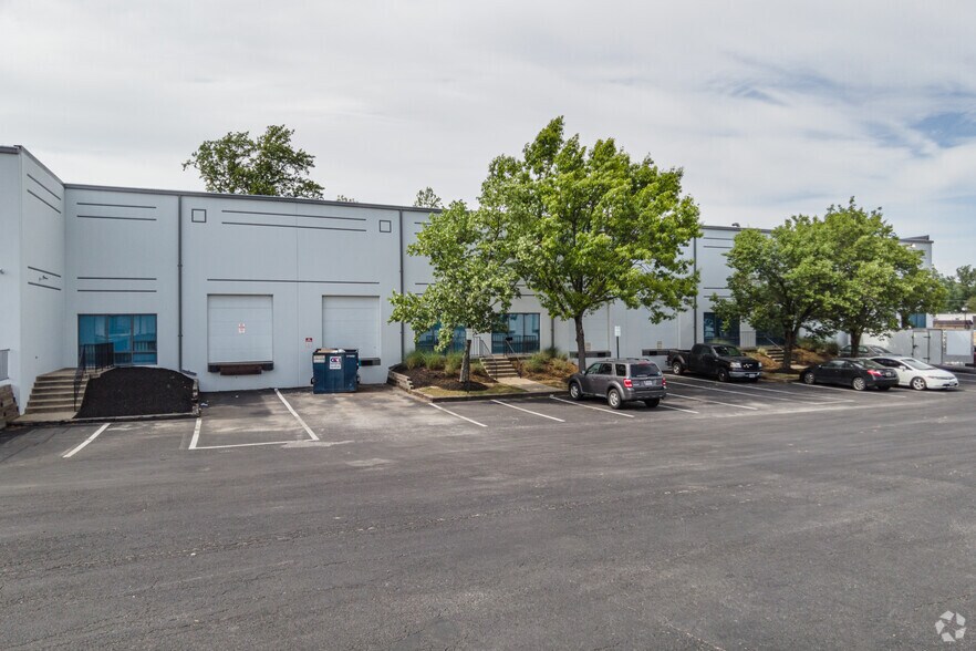 More Photos Of 7931-7997 Fernham Ln, Forestville Unknown For Lease
