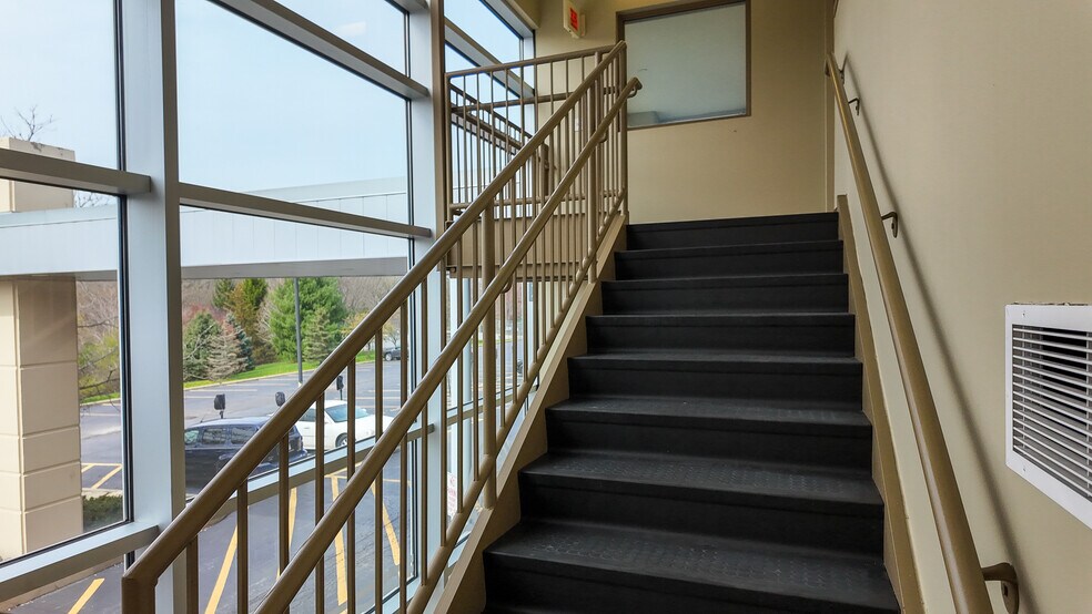 More Photos Of 300 Walnut St, Peru General Retail For Sale