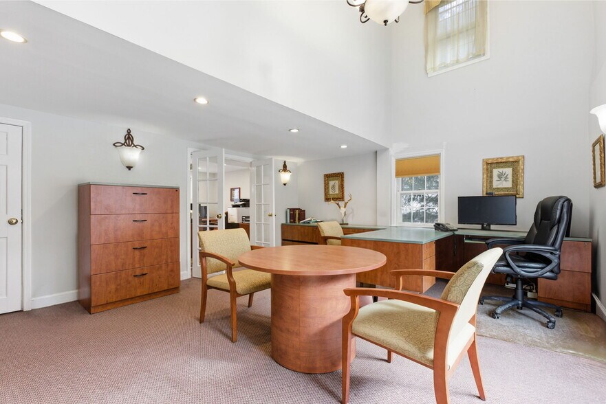 More Photos Of 376 Us-202, Somers Township Office For Sale