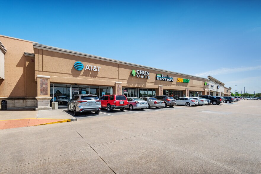 More Photos Of 12430-12434 Tomball Pky, Houston Unknown For Lease