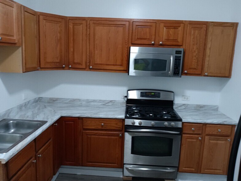 More Photos Of 1256 S Independence Blvd, Chicago Apartments For Sale