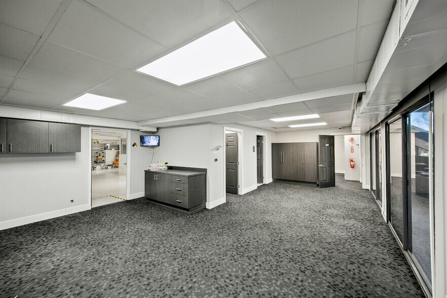 More Photos Of 7542 Trade St, San Diego Manufacturing For Lease