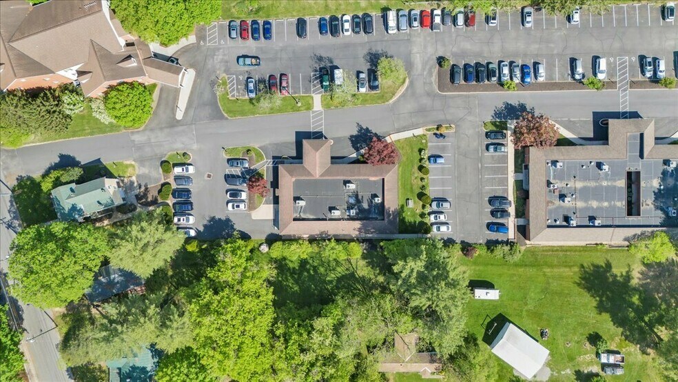 More Photos Of 112 Houston St, Lexington Medical For Sale