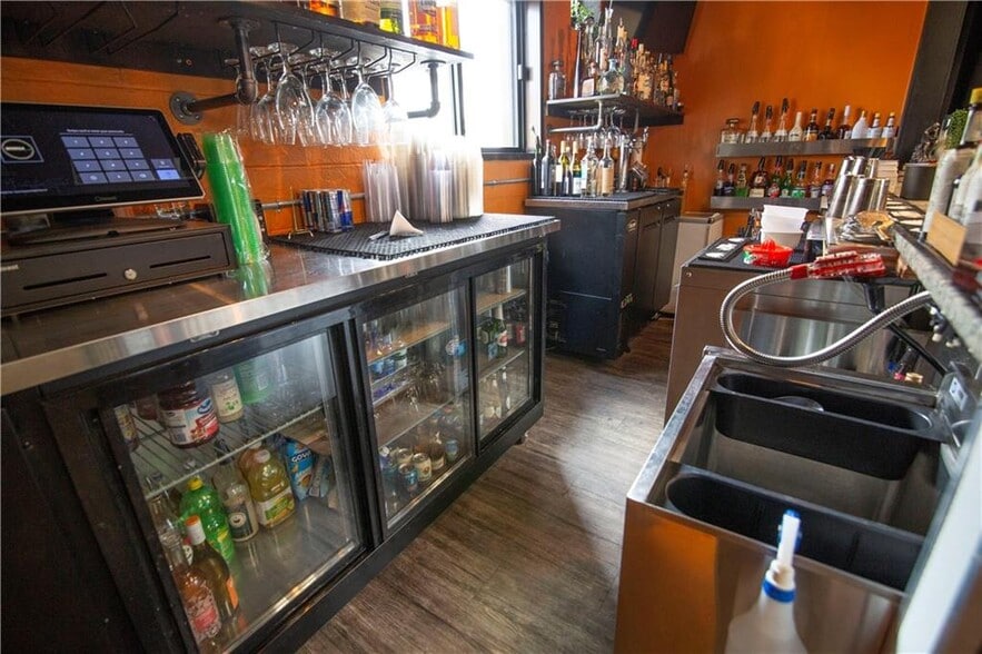 More Photos Of 371-373 Smith St, Providence Storefront For Sale