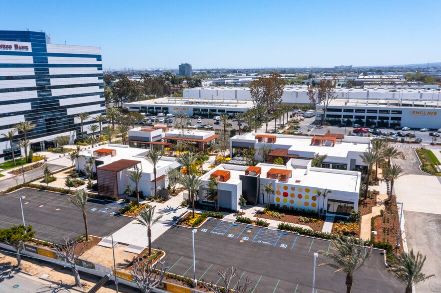 More Photos Of 970 W 190th St, Torrance Unknown For Lease