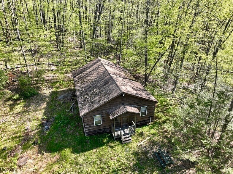 More Photos Of 1076 Roaring Brook, Conway Trailer Camper Park For Sale