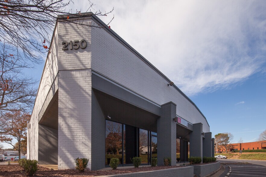 More Photos Of 2260 Northwest Pky, Marietta Unknown For Lease