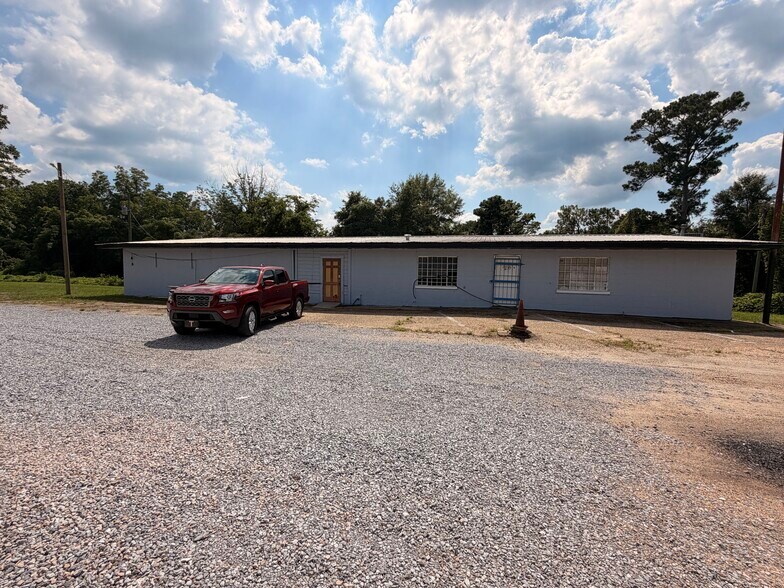 More Photos Of 1095 US Highway 231, Brundidge Freestanding For Sale