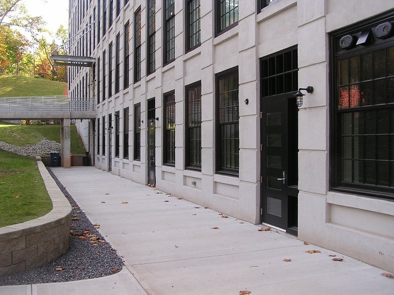 More Photos Of 215 E Main St, Vernon Apartments For Lease