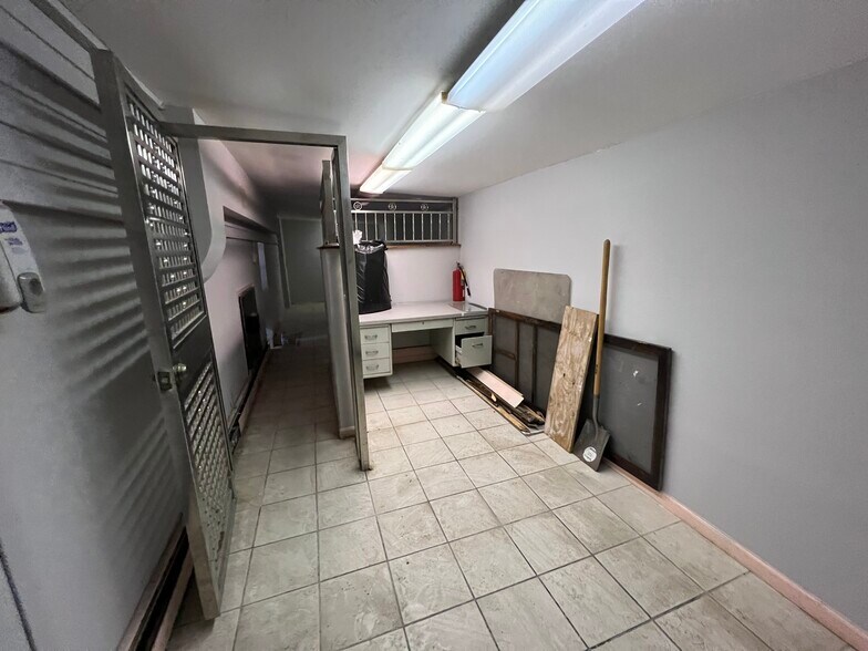 More Photos Of 9021 160th St, Jamaica Storefront Retail Office For Lease