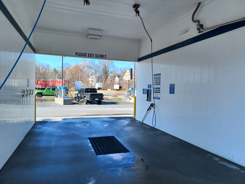 More Photos Of 688 John Fitch Hwy, Fitchburg Carwash For Sale