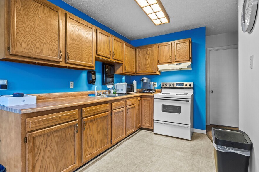 More Photos Of 101 N Main St, Stanton Healthcare For Sale