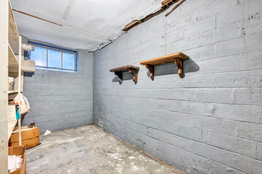 More Photos Of 881 E 222nd St, Euclid Office Residential For Sale