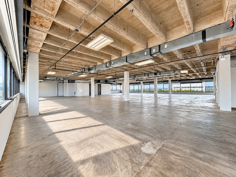 More Photos Of 425 Soledad St, San Antonio Loft Creative Space For Sale