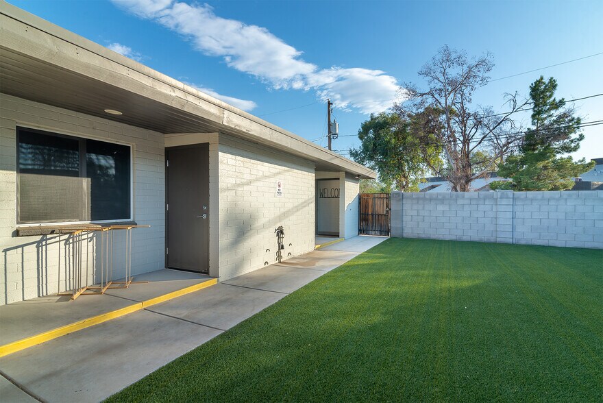 More Photos Of 914 S Kenwood Cir, Tempe Apartments For Sale