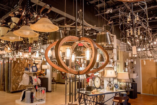 More Photos Of 816 Manatee Ave E, Bradenton General Retail For Lease