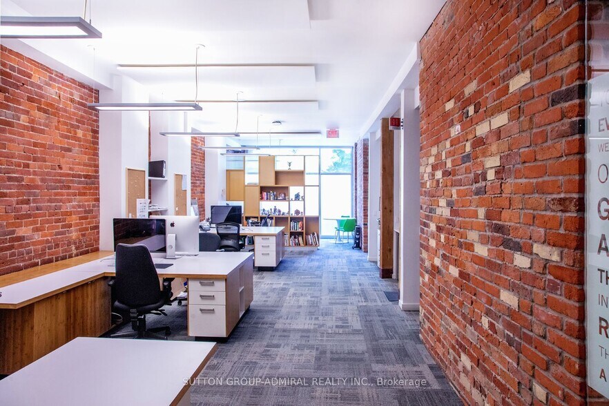 More Photos Of 10 Britain St, Toronto Storefront Retail Office For Lease