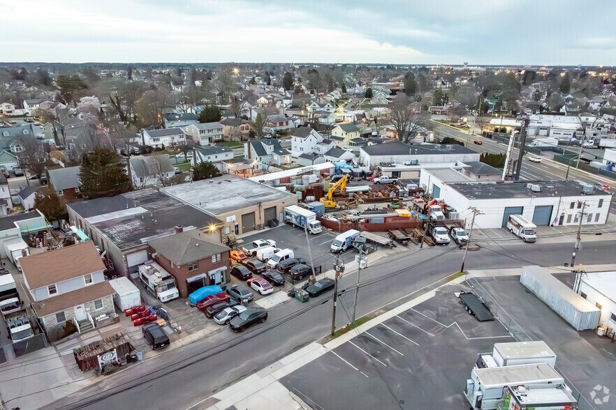 More Photos Of Midland Ave, Hicksville Warehouse For Sale