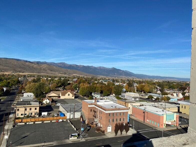 More Photos Of 1705 Main St, Baker City Apartments For Sale