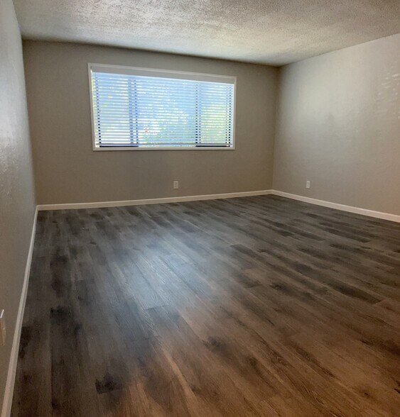 More Photos Of 5477 Donald St, Eugene Apartments For Sale