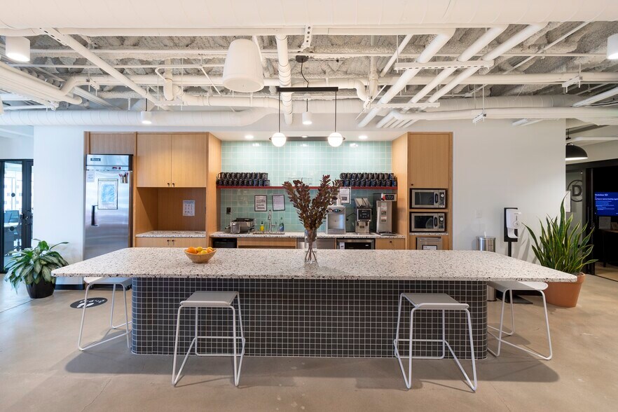 More Photos Of 316 W 12th St, Austin Office For Lease