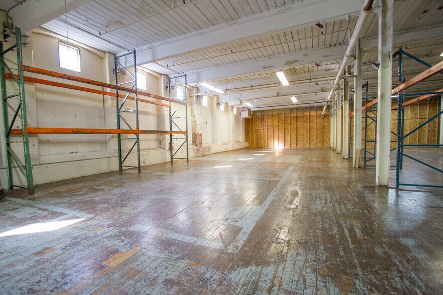 More Photos Of 84 Gifford St, New Bedford Manufacturing For Lease
