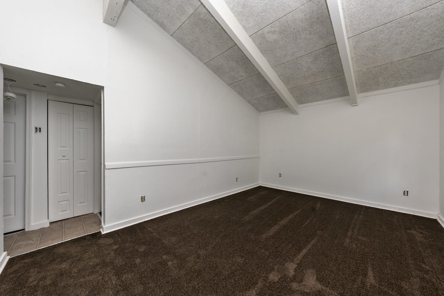 More Photos Of 1401 Coalter St, Richmond Apartments For Sale