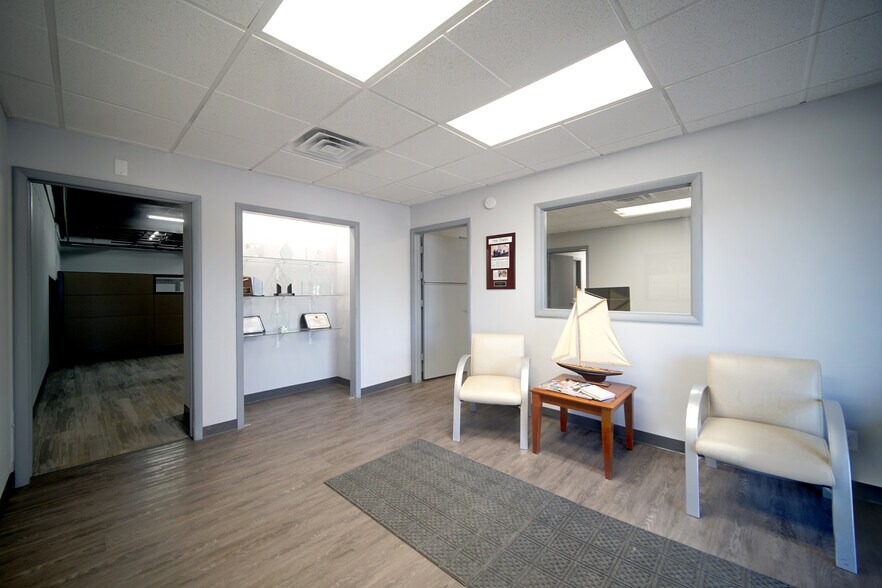 More Photos Of 844 169th St, Hammond Medical For Lease