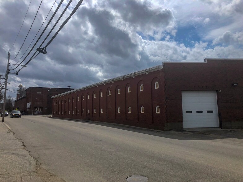 More Photos Of 81 Elm St, Biddeford Freestanding For Lease