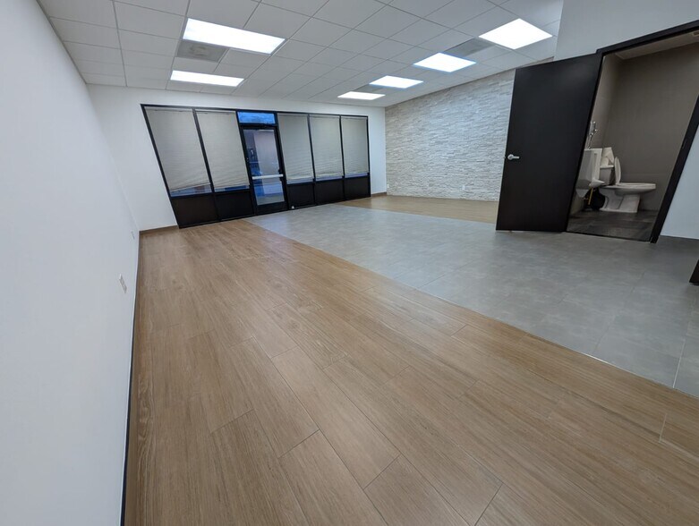 More Photos Of 200 Valley Dr, Brisbane Flex For Lease