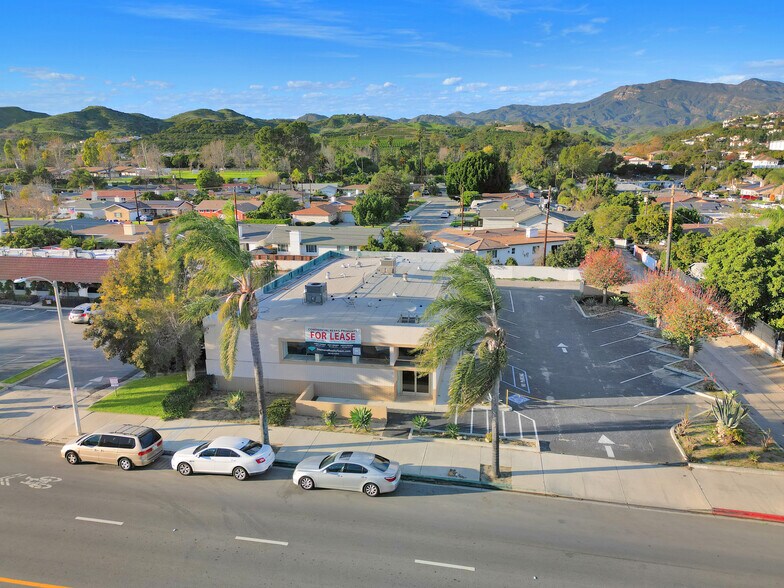Primary Photo Of 233 W Harvard Blvd, Santa Paula Freestanding For Lease