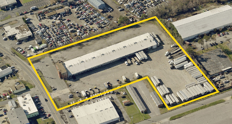 Primary Photo Of 5578 Sabre Rd, Norfolk Truck Terminal For Lease