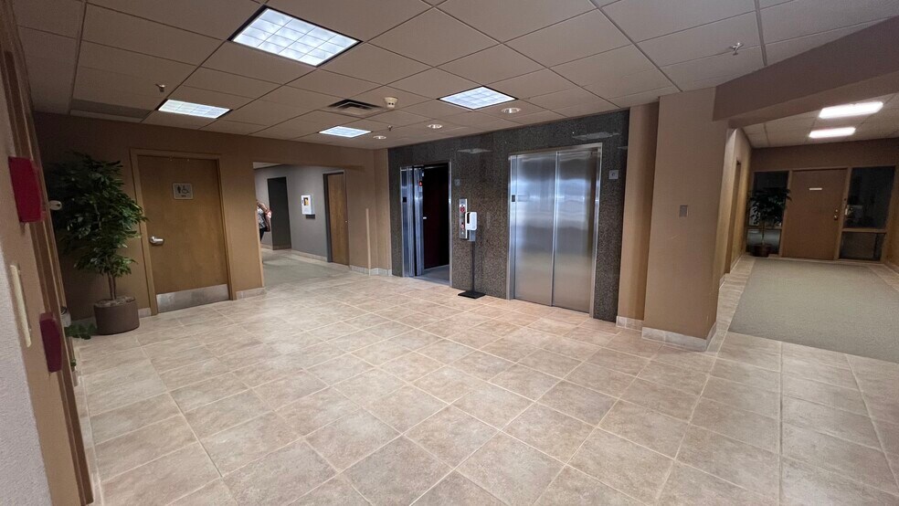 More Photos Of 2402 Wildwood Ave, North Little Rock Office For Sale