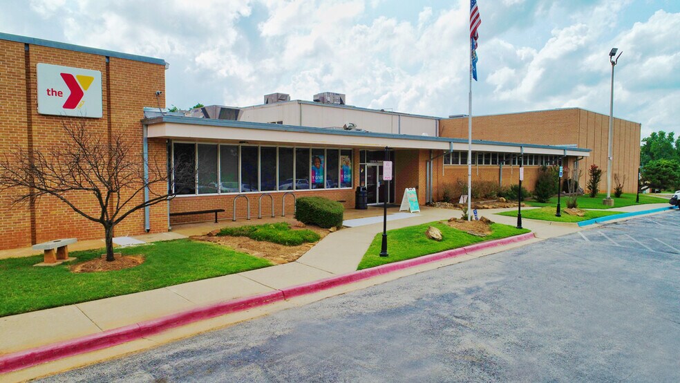 Primary Photo Of 1220 S Rankin St, Edmond Health Club For Sale